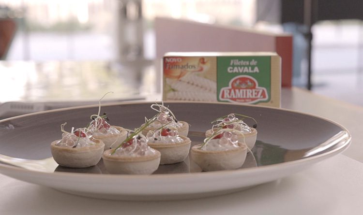 Ramirez Conservas | A mais antiga fábrica de conservas | Patê de cavala fumada com azeitonas e pérola de vinagre em tartelete