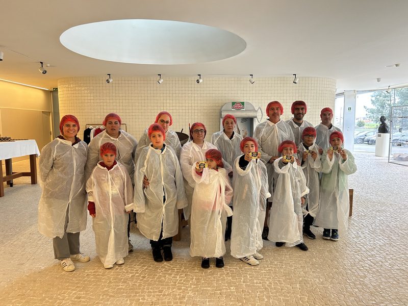 Ramirez Conservas | A mais antiga fábrica de conservas | Estudantes assinalam Dia Nacional das Conservas de Peixe